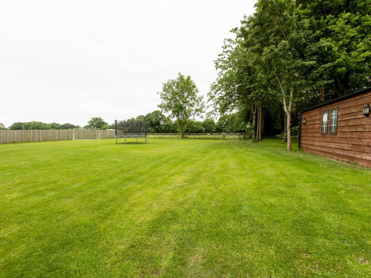 Pass The Keys Superb Space In The Idyllic Village Of Loppington 什鲁斯伯里 外观 照片